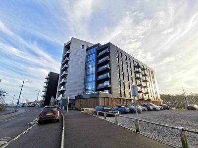 2 bedroom flat for sale in Waterford House, Bayscape, Watkiss Way, CF11