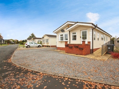 2 bedroom park home for sale in Harbury Lane, Heathcote, Warwick, CV34