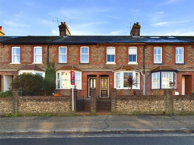 2 bedroom terraced house for sale in Littlehampton Road, Worthing, BN13
