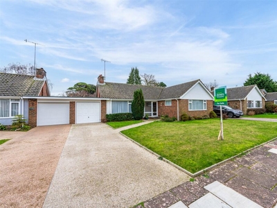 3 bedroom bungalow for sale in Burford Close, Worthing, West Sussex, BN14