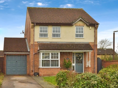3 bedroom detached house for sale in Coldeaton Lane, Emerson Valley, Milton Keynes, Buckinghamshire, MK4