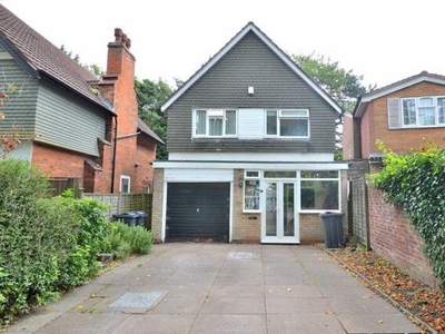 3 Bedroom Detached House For Sale In Kings Heath, Birmingham