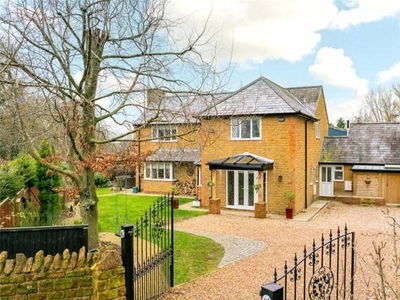 3 Bedroom Detached House For Sale In Northampton, Northamptonshire