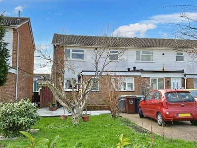 3 bedroom end of terrace house for sale in Collier Close, Eastbourne, BN22