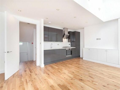 3 Bedroom Flat For Rent In
West Kilburn