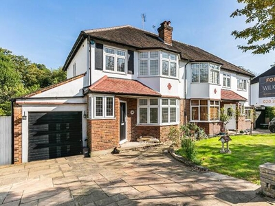 3 Bedroom Semi-detached House For Sale In Barnet, North London