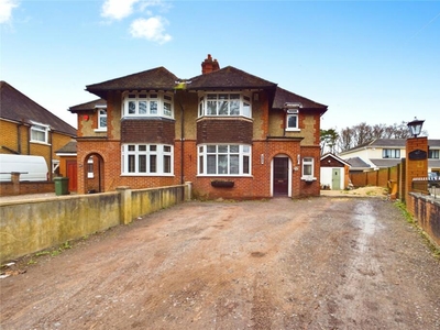 3 bedroom semi-detached house for sale in Bath Road, Calcot, Reading, Berkshire, RG31