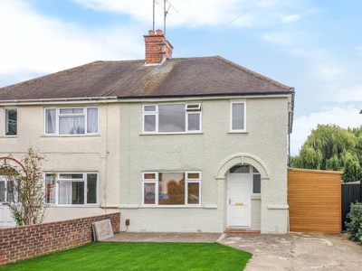 3 bedroom semi-detached house for sale in Caversham, Convenient for Caversham Centre, Train Station and River, RG4