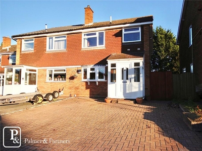 3 bedroom semi-detached house for sale in Moat Farm Close, Ipswich, Suffolk, IP4