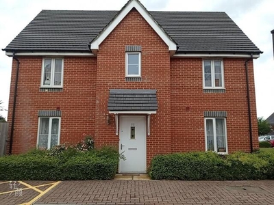 3 Bedroom Semi-detached House For Sale In Picket Piece, Andover