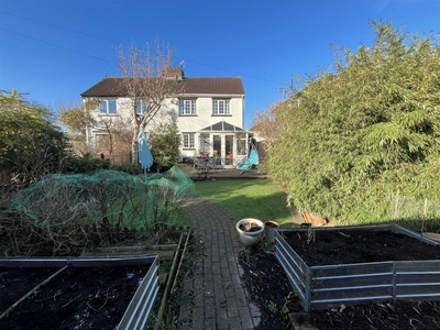 3 bedroom semi-detached house for sale in Southmead Road, Westbury-On-Trym, BS10