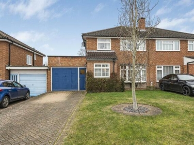 3 Bedroom Semi-detached House For Sale In Woodley
