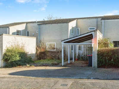 3 bedroom terraced house for sale in Lissel Road, Simpson, Milton Keynes, Buckinghamshire, MK6