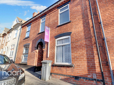 3 bedroom terraced house for sale in Toronto Street, Lincoln, LN2
