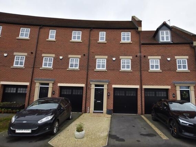 3 Bedroom Town House For Sale In Loughborough