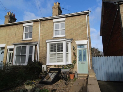 3 bedroom town house for sale in Queens Road, Bury St. Edmunds, IP33