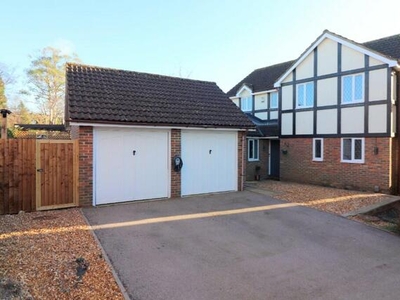 4 Bedroom Detached House For Sale In Barton Le Clay, Bedfordshire