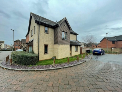 4 bedroom detached house for sale in Laxfield Drive, Broughton, Milton Keynes, MK10