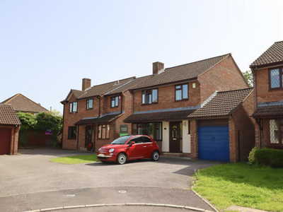 4 Bedroom Detached House For Sale In Street