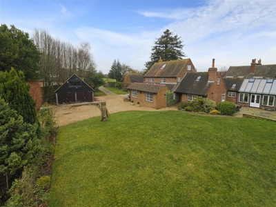 4 bedroom detached house for sale in The Coach House, Baye Lane, Ickham, CT3
