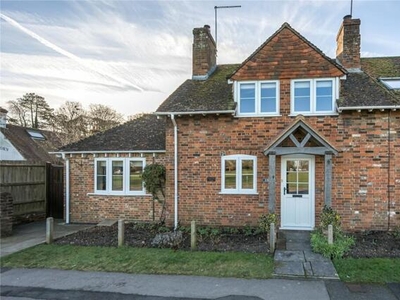 4 Bedroom End Of Terrace House For Sale In Alton, Hampshire