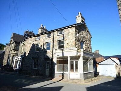 4 Bedroom End Of Terrace House For Sale In Finsbury Square, Dolgellau