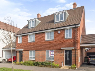 4 bedroom semi-detached house for sale in Edmett Way, Maidstone, ME17