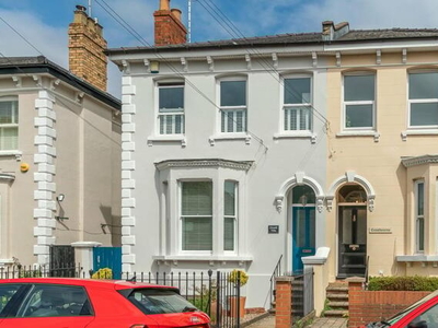 4 Bedroom Semi-detached House For Sale In Fairview, Cheltenham