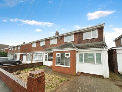4 bedroom semi-detached house for sale in Feetham Avenue, Newcastle Upon Tyne, NE12