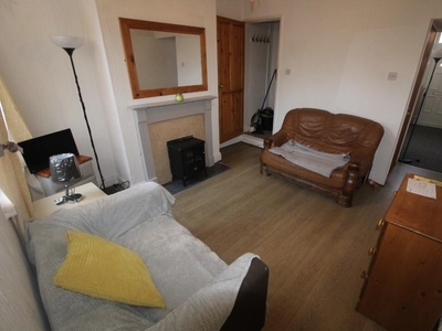 4 bedroom terraced house for rent in King Alfred Street, Derby, Derbyshire, DE22