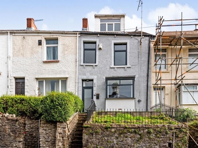 4 bedroom terraced house for sale in Bryn Syfi Terrace, Swansea, SA1