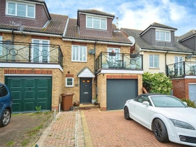 4 Bedroom Town House For Sale In Gillingham, Kent