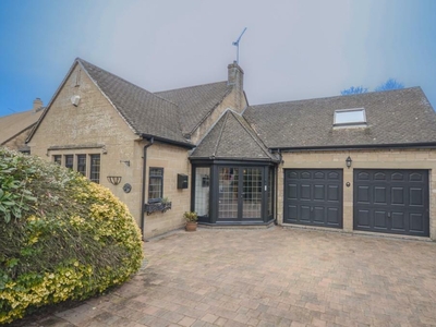 4 bedroom detached house for sale in Grove Bank, Frenchay, Bristol, BS16 1NY, BS16