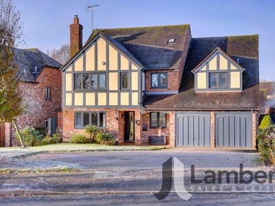 5 Bedroom House Redditch Worcestershire