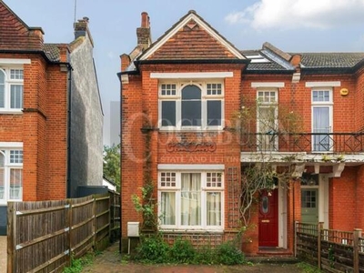 5 Bedroom Semi-detached House For Sale In Mottingham