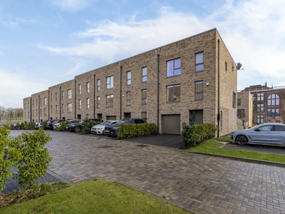 5 bedroom town house for sale in Training Place, Jordanhill Park, G13