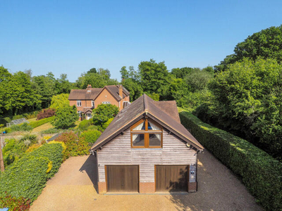 6 Bedroom Detached House For Sale In Hampshire