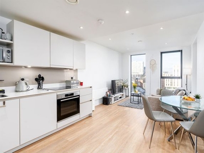 Flat for sale in Whitworth Street, Manchester M1