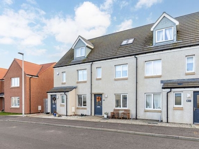 Town house for sale in 10 Old Row, Wallyford EH21