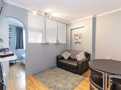 1 bedroom flat for sale in Bruce Avenue, Worthing, BN11 5JY, BN11