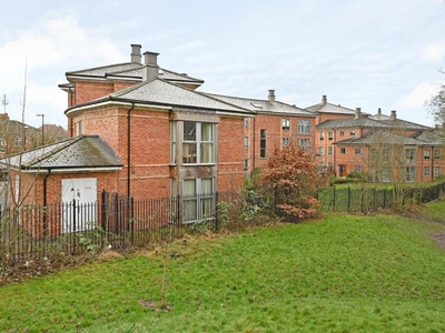 2 bedroom flat for sale in Musgrave House, St. Johns Walk, York, YO31