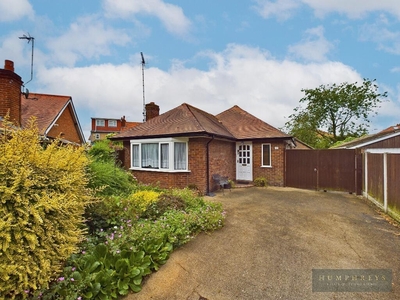 2 bedroom detached bungalow for sale in Newton Park View, Newton, Chester, CH2