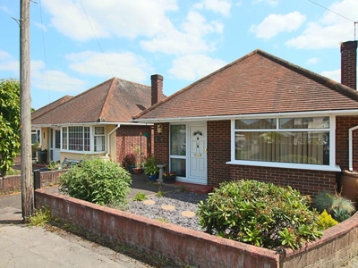 2 bedroom detached bungalow for sale in Woolston, Southampton, SO19
