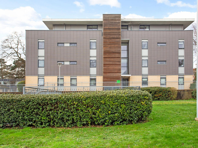 2 bedroom flat for sale in Trinity Court, Newsom Place, Manor Road, St. Albans, AL1