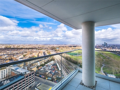 2 bedroom property for sale in City North Place, London, N4