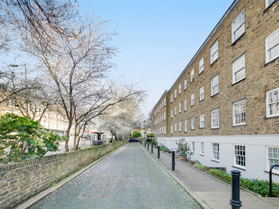 2 bedroom property for sale in John Spencer Square, London, N1
