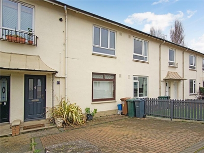 3 bed upper flat for sale in Liberton
