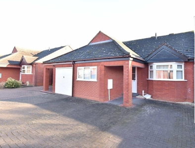 3 bedroom bungalow for sale in Exbury Place, Worcester, Worcestershire, WR5