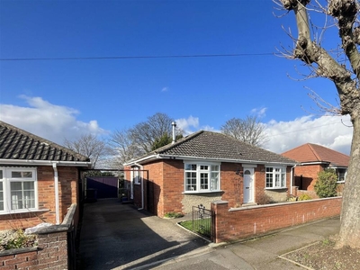 3 bedroom detached bungalow for sale in The Grove, Wheatley Hills, DN2