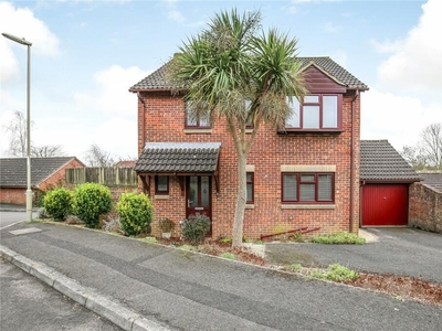 3 bedroom detached house for sale in Harvest Close, Winchester, Hampshire, SO22